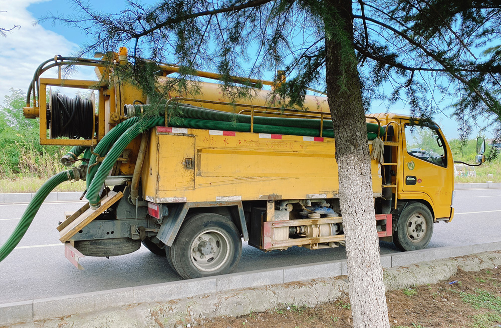 283尧新村清洗抽粪车