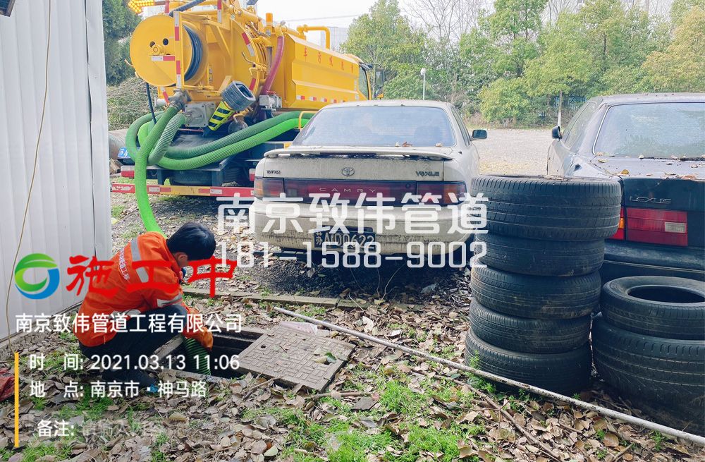 321尧新村工厂清掏化粪池